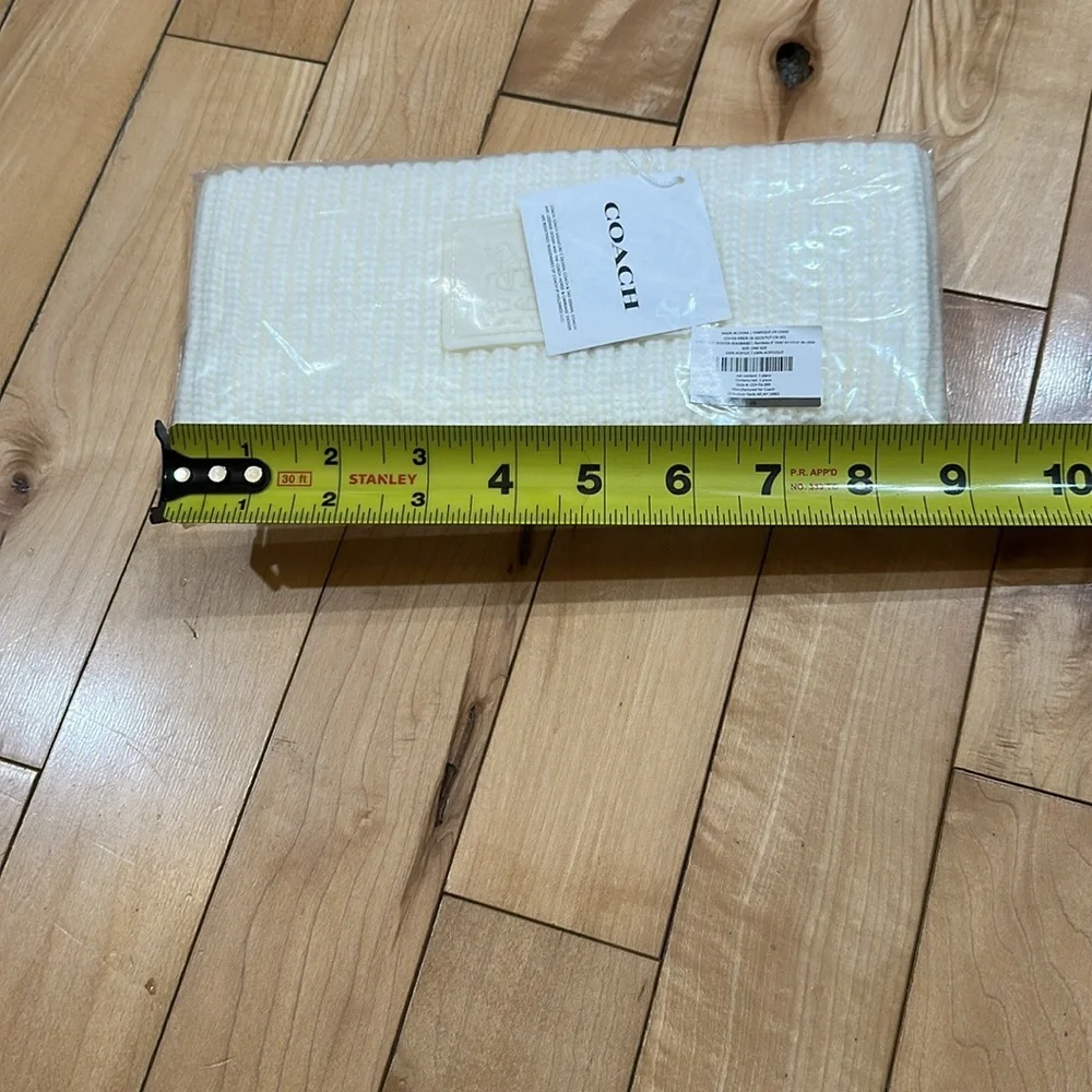 BNWT Coach Earwarmer Headband. - Picture 6 of 8